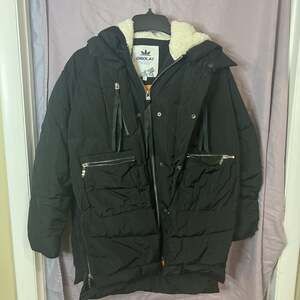 Orolay Women's Thickened Down Hooded Jacket Mid-Length Winter Warm Coat